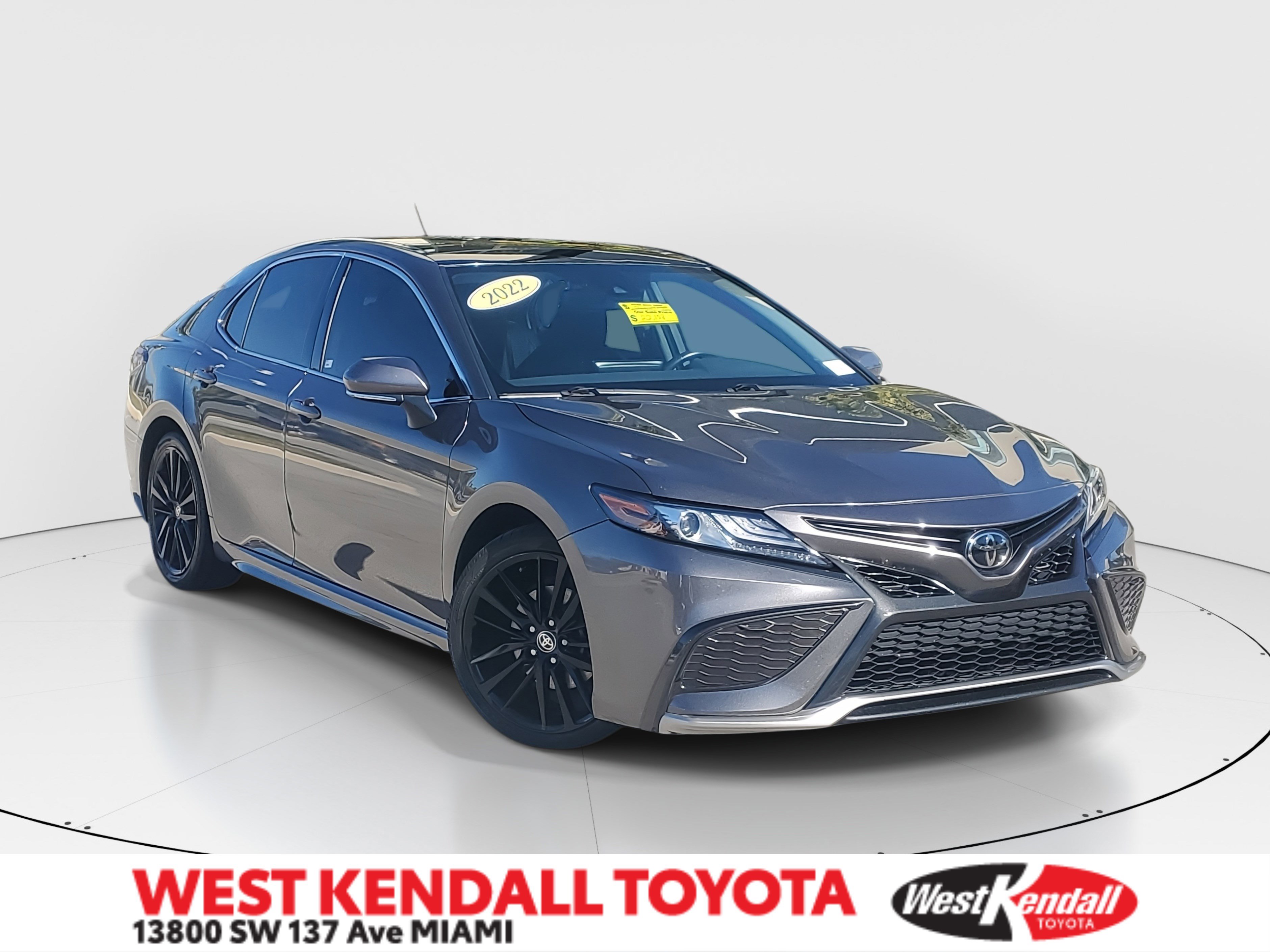 Used 2022 Toyota Camry XSE image 1