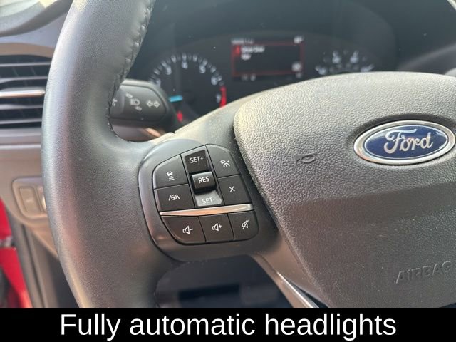 Used 2022 Ford Escape SE w/ SE Sport Appearance Package image 23