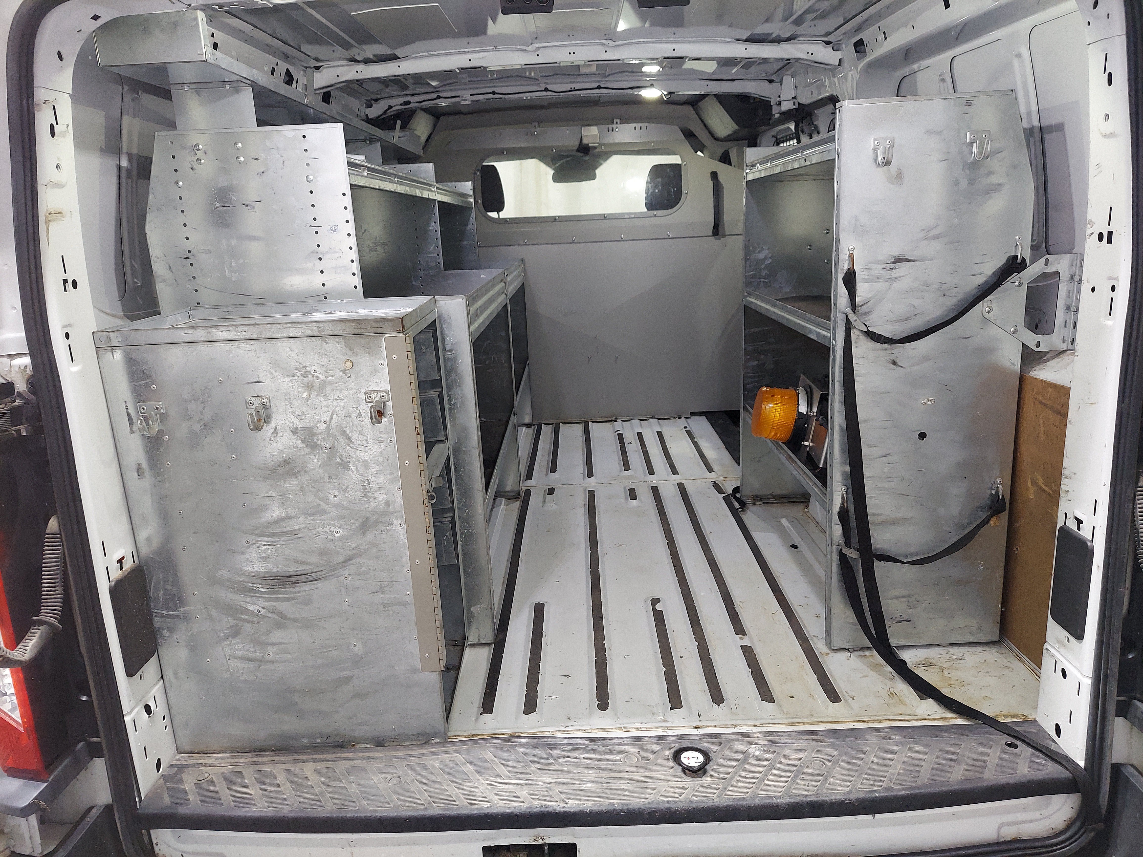 Used 2016 Ford Transit 150 130 Low Roof RWD image 11