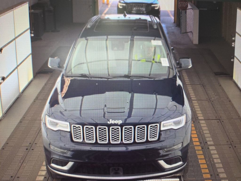 Used 2018 Jeep Grand Cherokee Summit AWD/4WD image 6