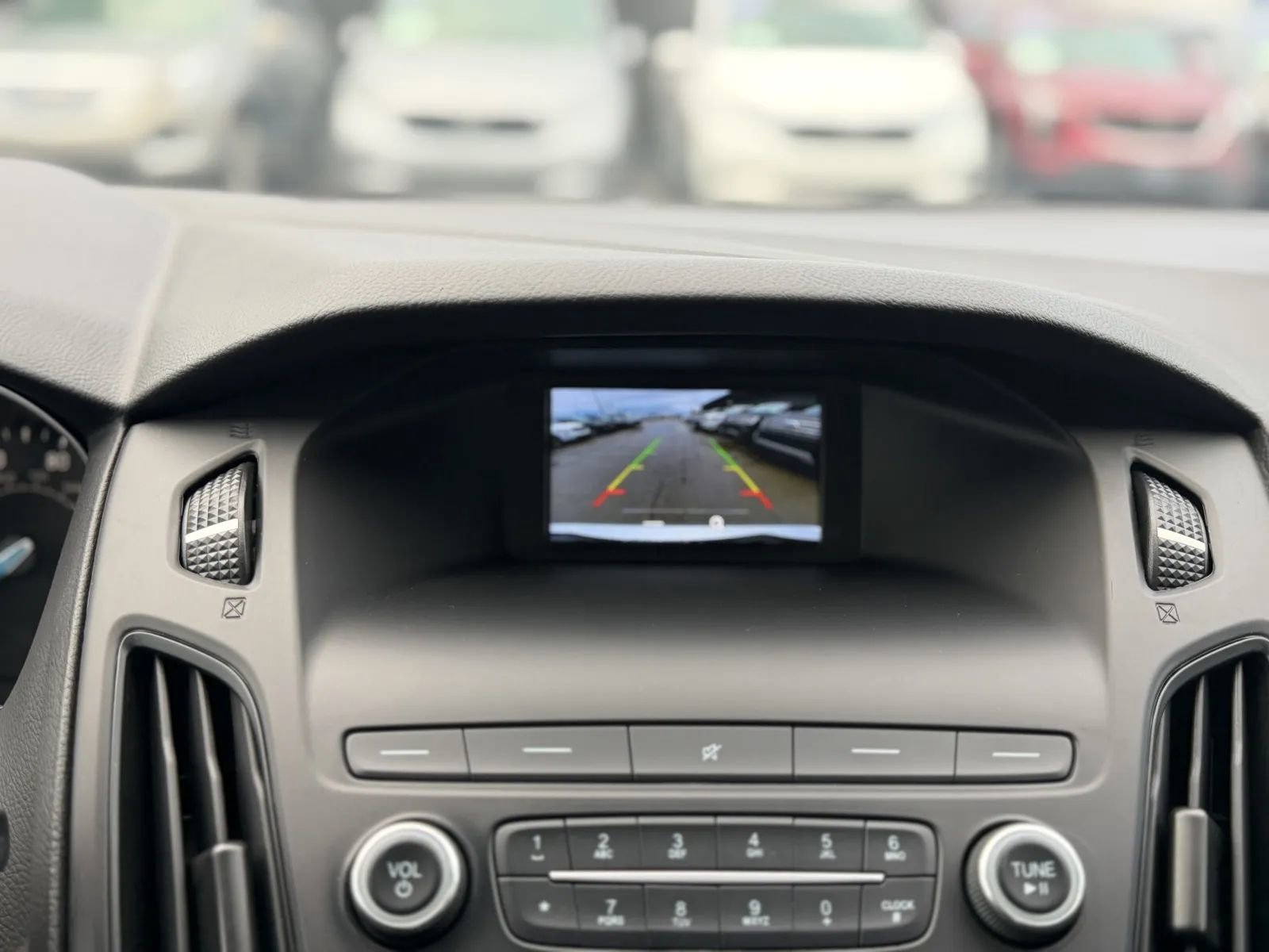 Used 2018 Ford Focus SE w/ Cold Weather Package FWD image 37