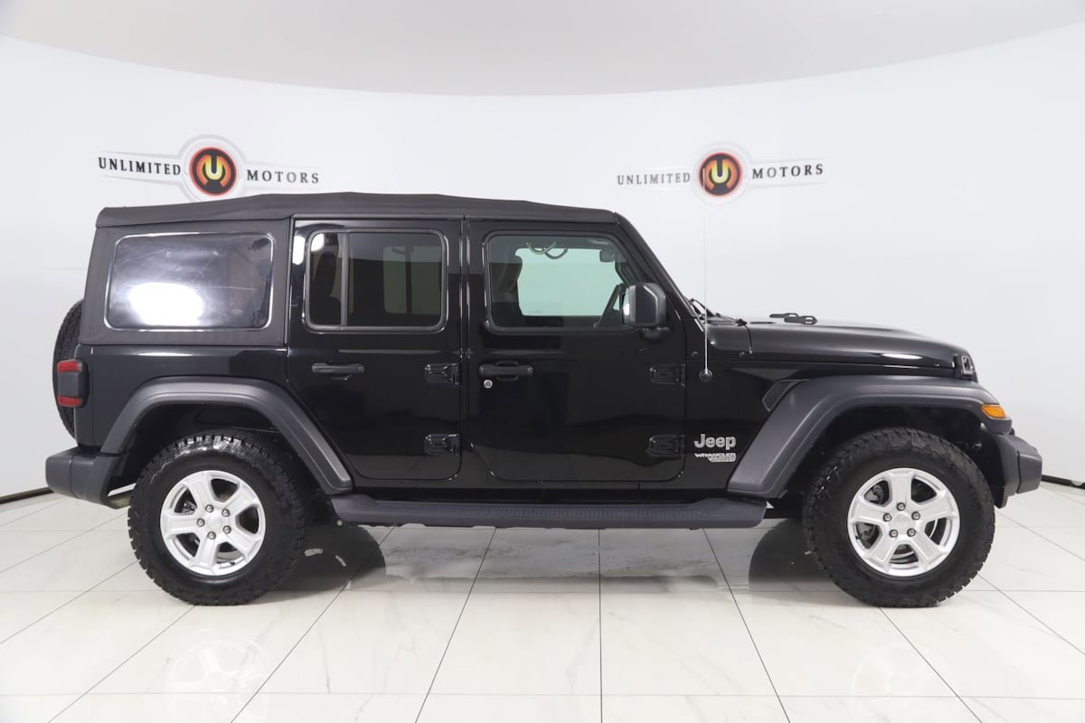 Used 2018 Jeep Wrangler Unlimited Sport S AWD/4WD image 2