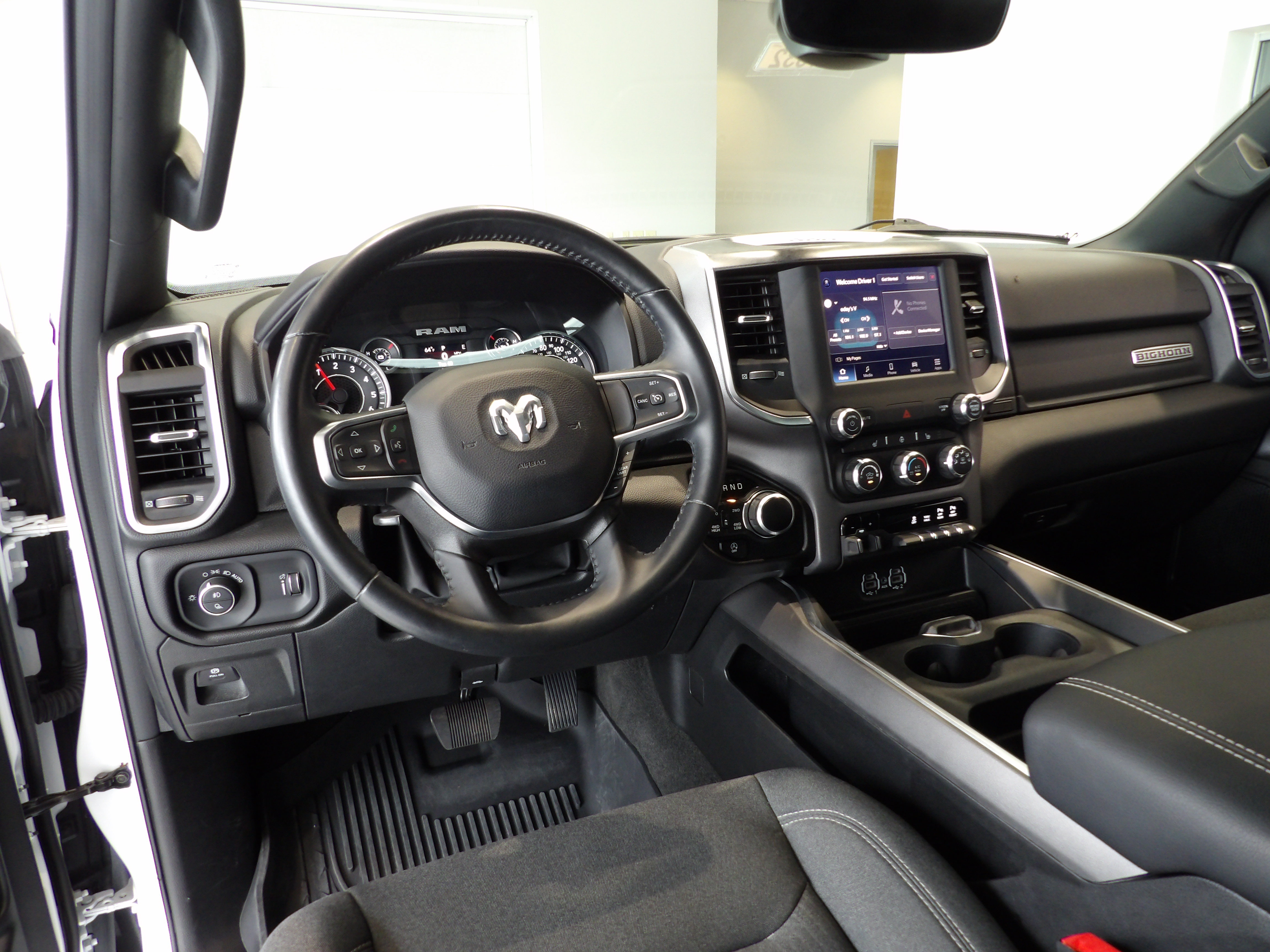 Used 2024 RAM 1500 Big Horn AWD/4WD image 14