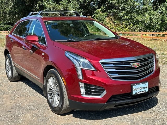 Used 2017 Cadillac XT5 Luxury AWD/4WD image 2