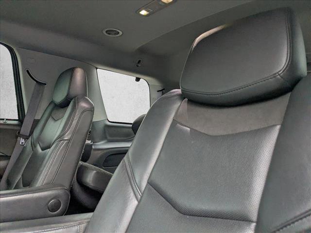 Used 2017 Cadillac Escalade Luxury image 14