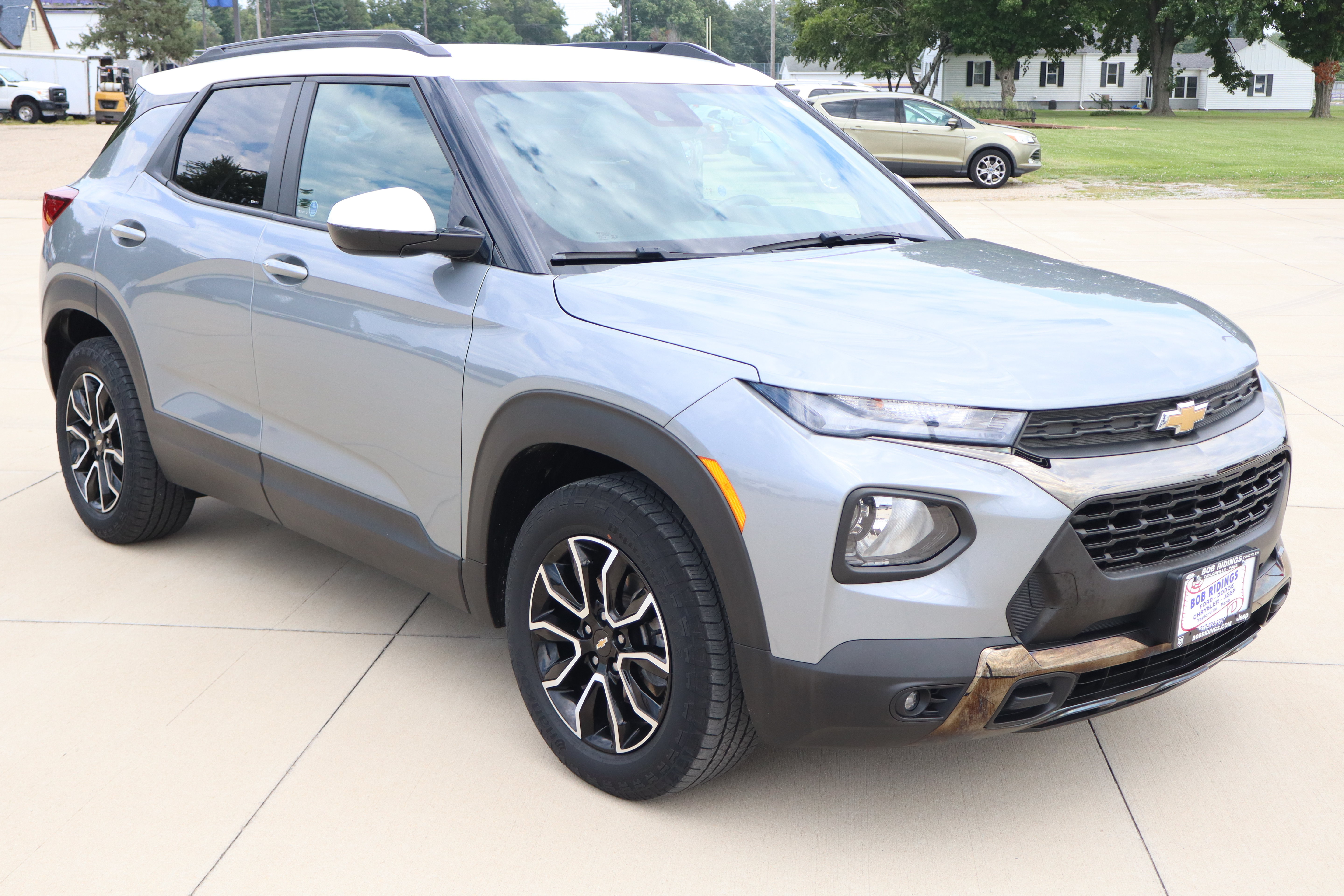 Used 2023 Chevrolet TrailBlazer ACTIV w/ Convenience Package FWD image 3