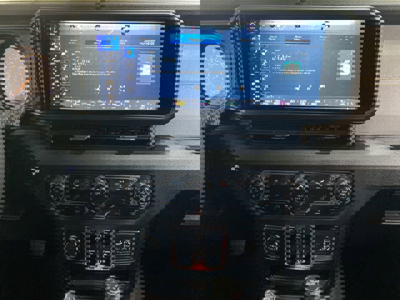 Used 2024 Jeep Wrangler Sport S image 23