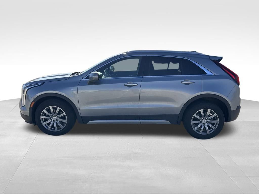 Used 2023 Cadillac XT4 Premium Luxury image 3