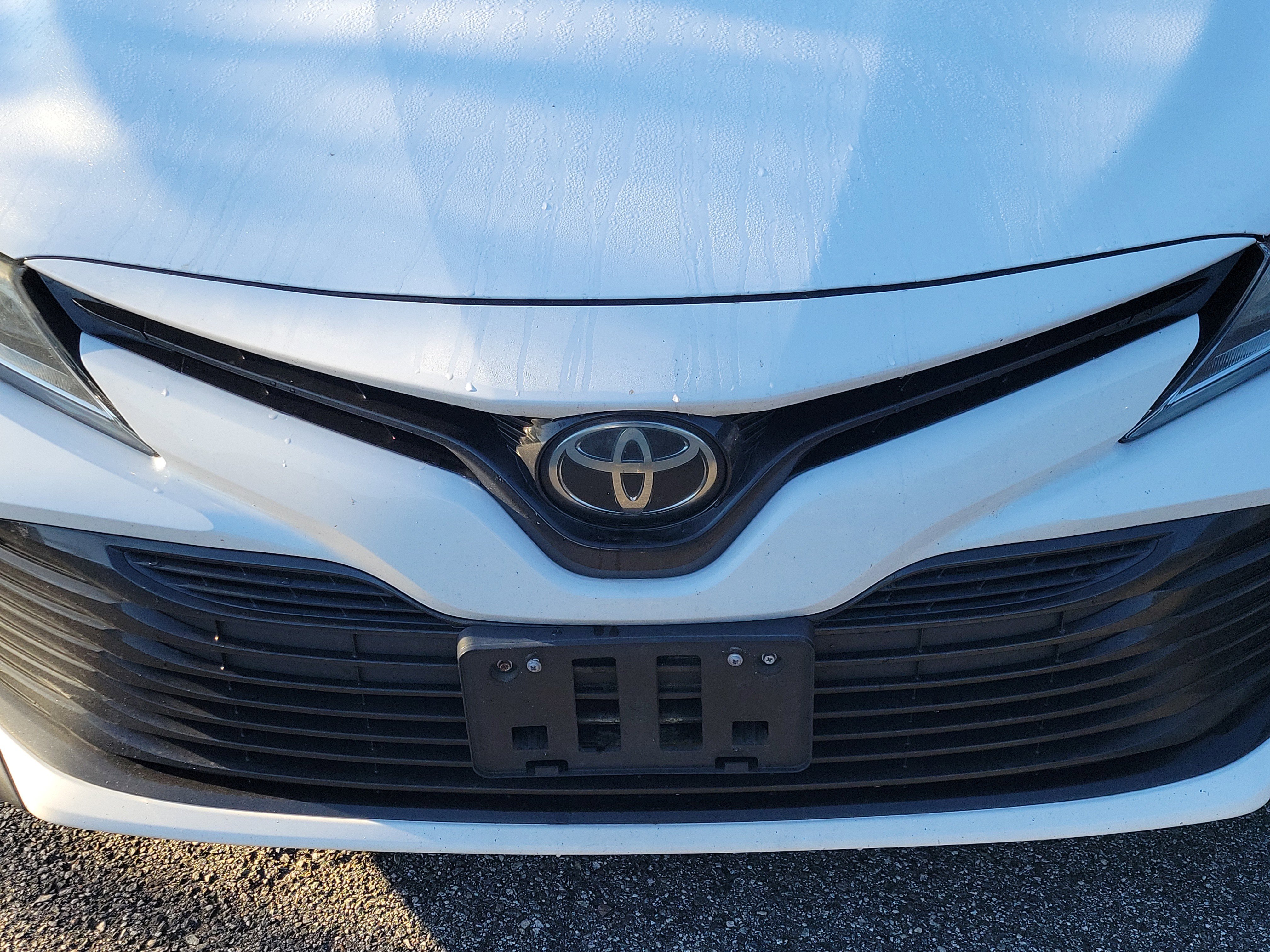 Used 2019 Toyota Camry LE image 4