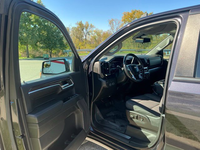 Used 2024 Chevrolet Silverado 1500 LT w/ Protection Package AWD/4WD image 15