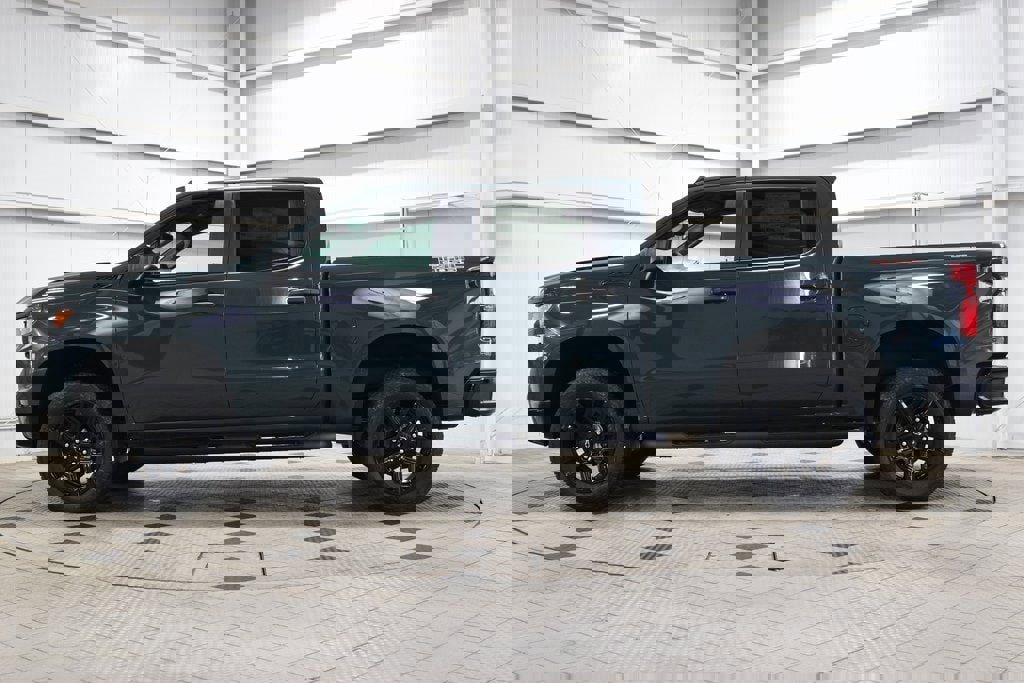 New 2026 Chevrolet Silverado 1500 Custom Trail Boss w/ Turbomax Blackout Package image 4