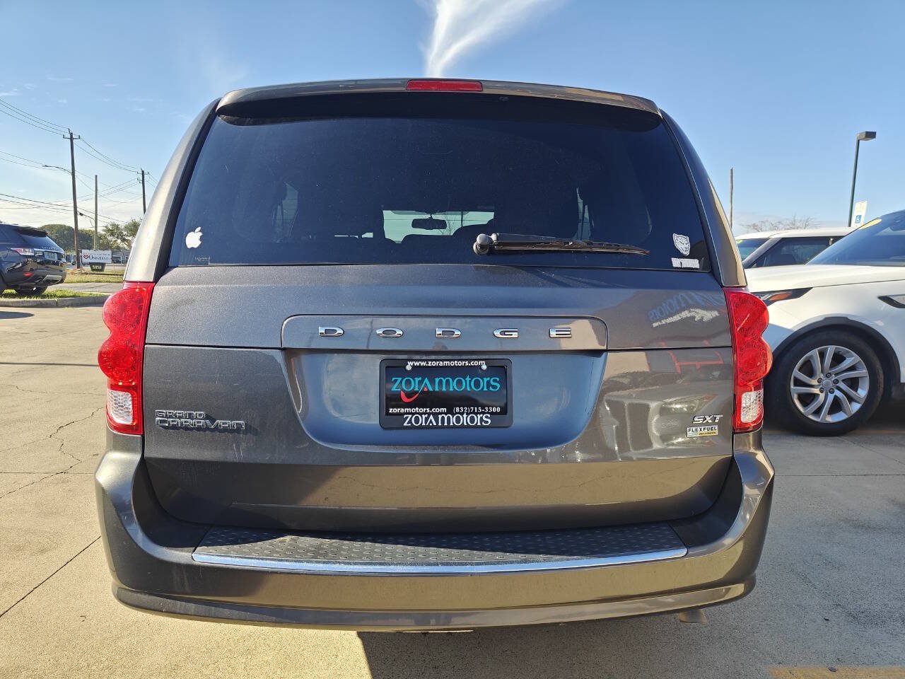 Used 2017 Dodge Grand Caravan SXT FWD image 6
