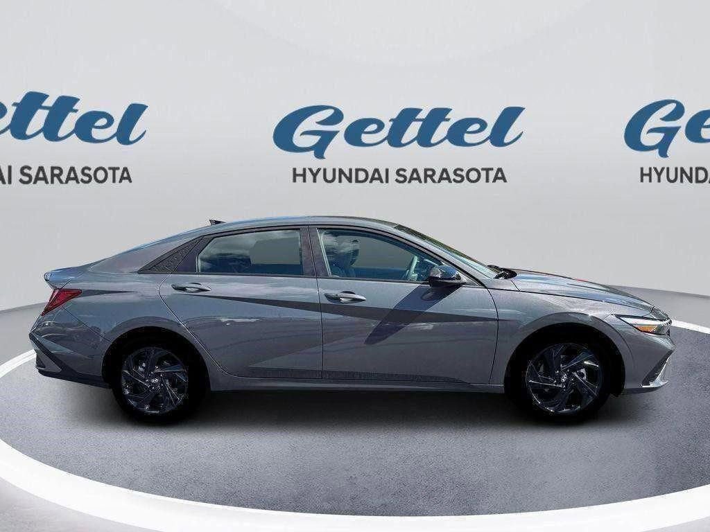 New 2026 Hyundai Elantra Sport image 9