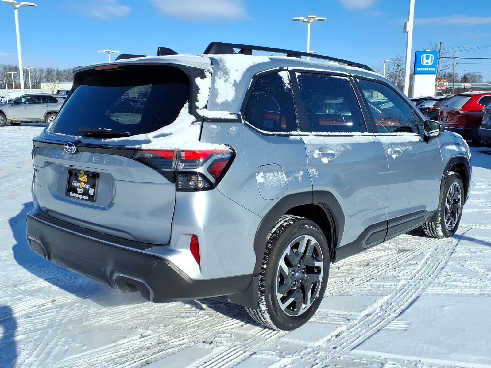 Used 2025 Subaru Forester Limited w/ Popular Package #2 image 11