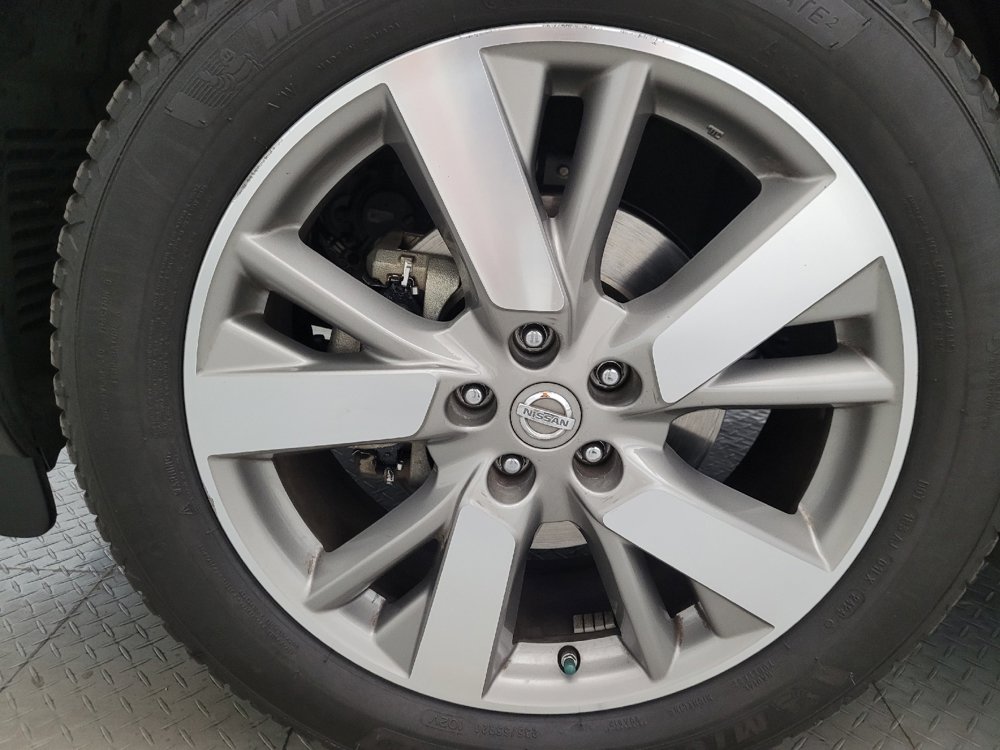 Used 2015 Nissan Pathfinder Platinum AWD/4WD image 31