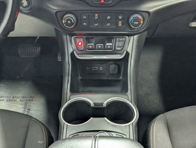 Used 2020 GMC Terrain SLE image 12