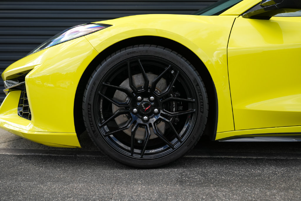 Used 2023 Chevrolet Corvette Z06 w/ Engine Appearance Package RWD image 11