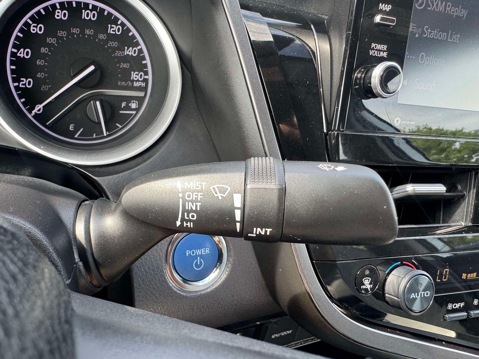 Certified 2021 Toyota Camry XLE FWD image 39