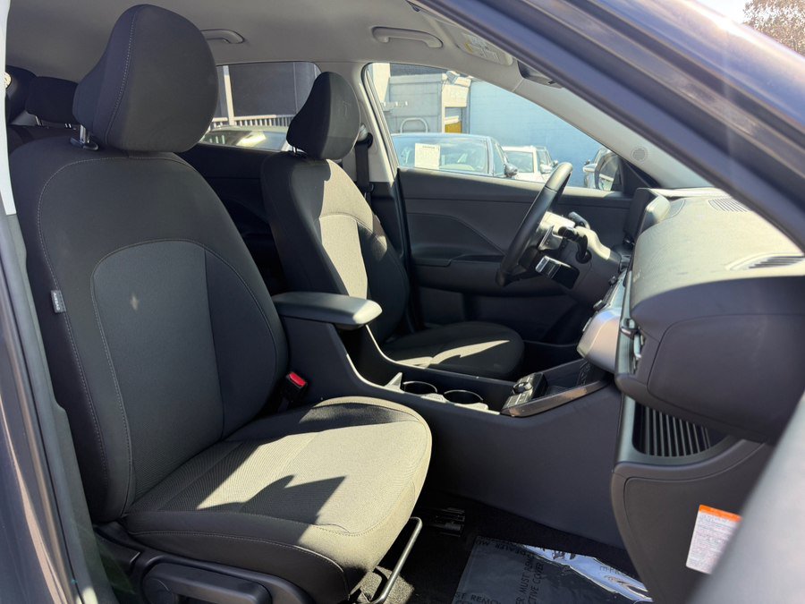 Used 2024 Hyundai Kona SEL FWD image 29