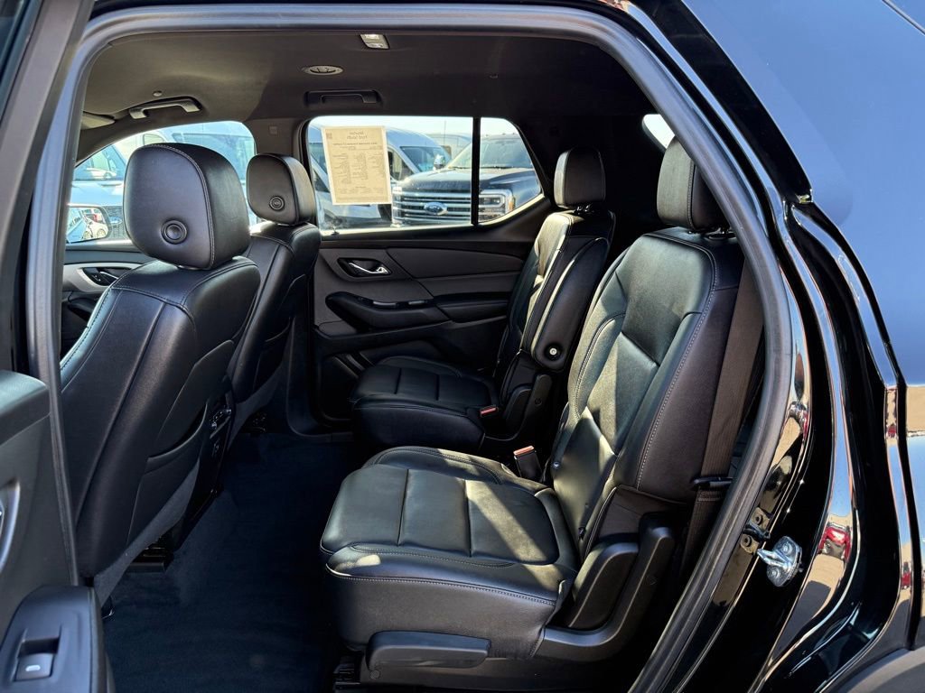 Used 2022 Chevrolet Traverse LT image 8