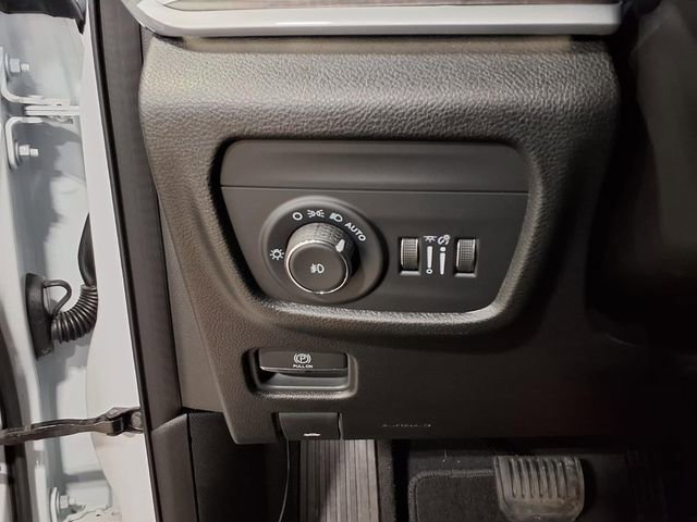 Used 2025 Jeep Grand Cherokee L Limited AWD/4WD image 19
