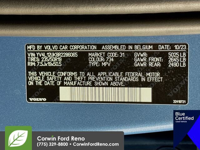 Used 2024 Volvo XC40 B5 Core image 35