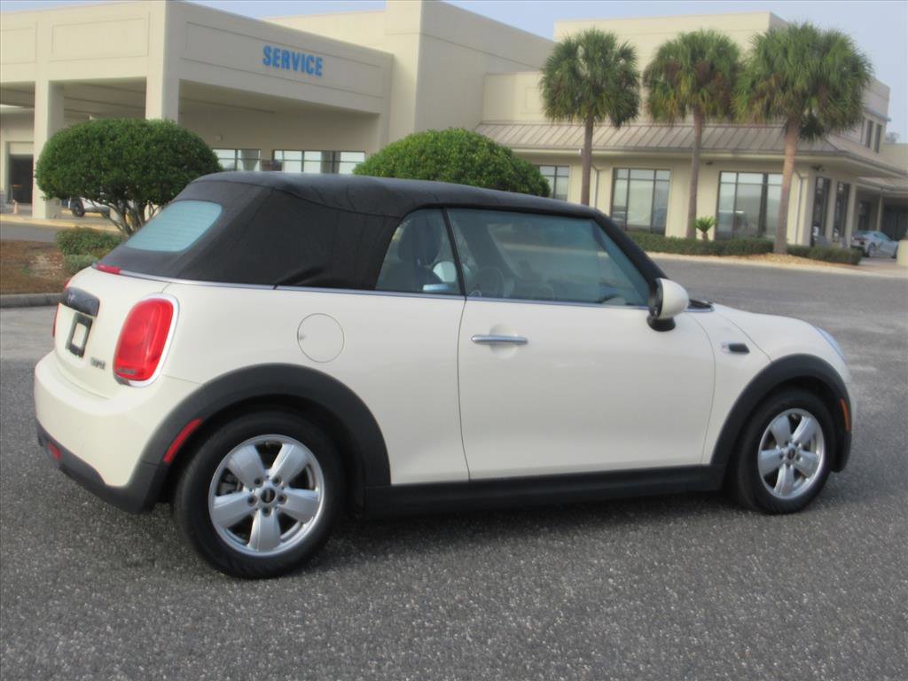Used 2016 MINI Cooper Convertible image 6