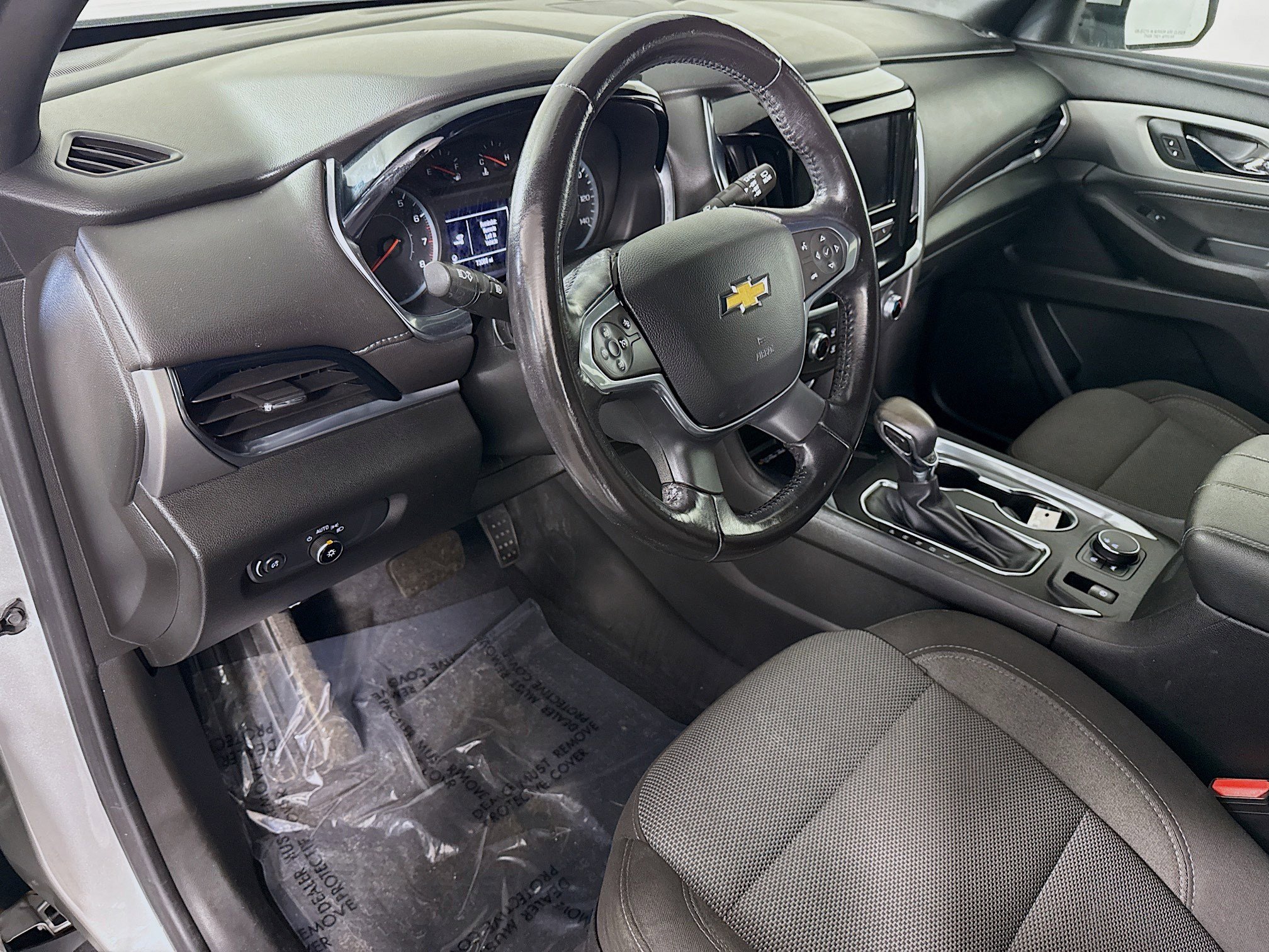 Used 2022 Chevrolet Traverse LT image 23