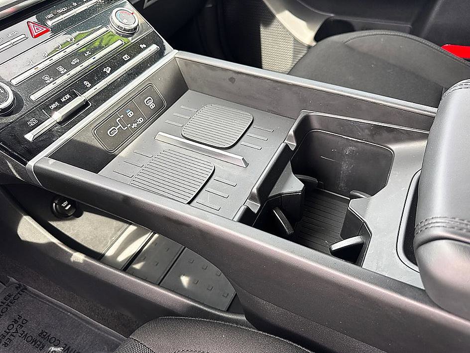 Used 2025 Hyundai Santa Fe SE image 16