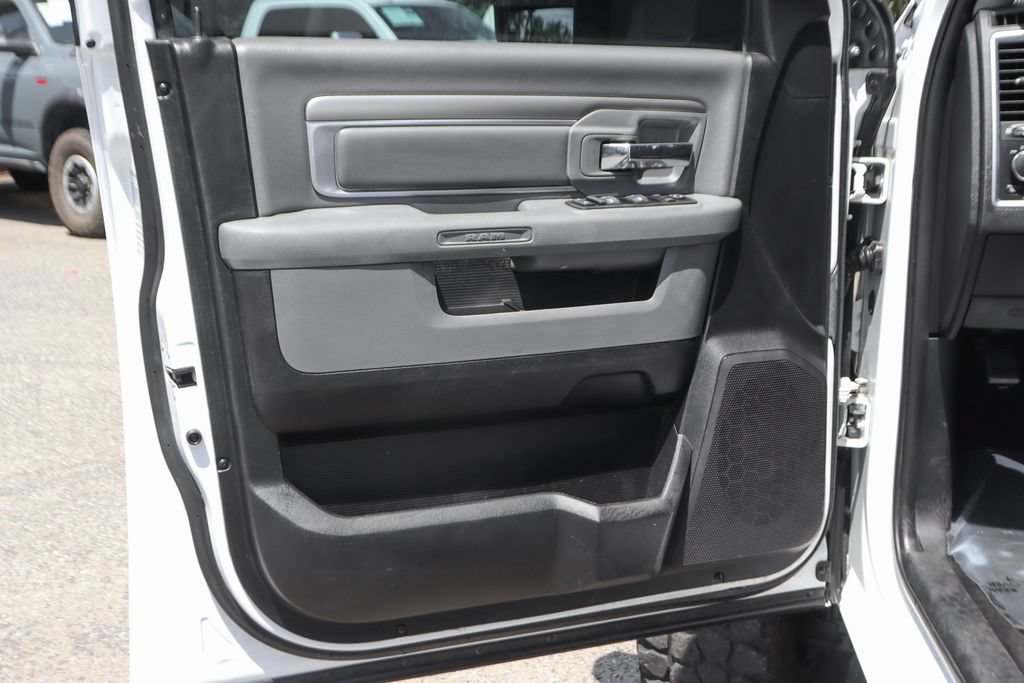 Used 2018 RAM 2500 SLT AWD/4WD image 15