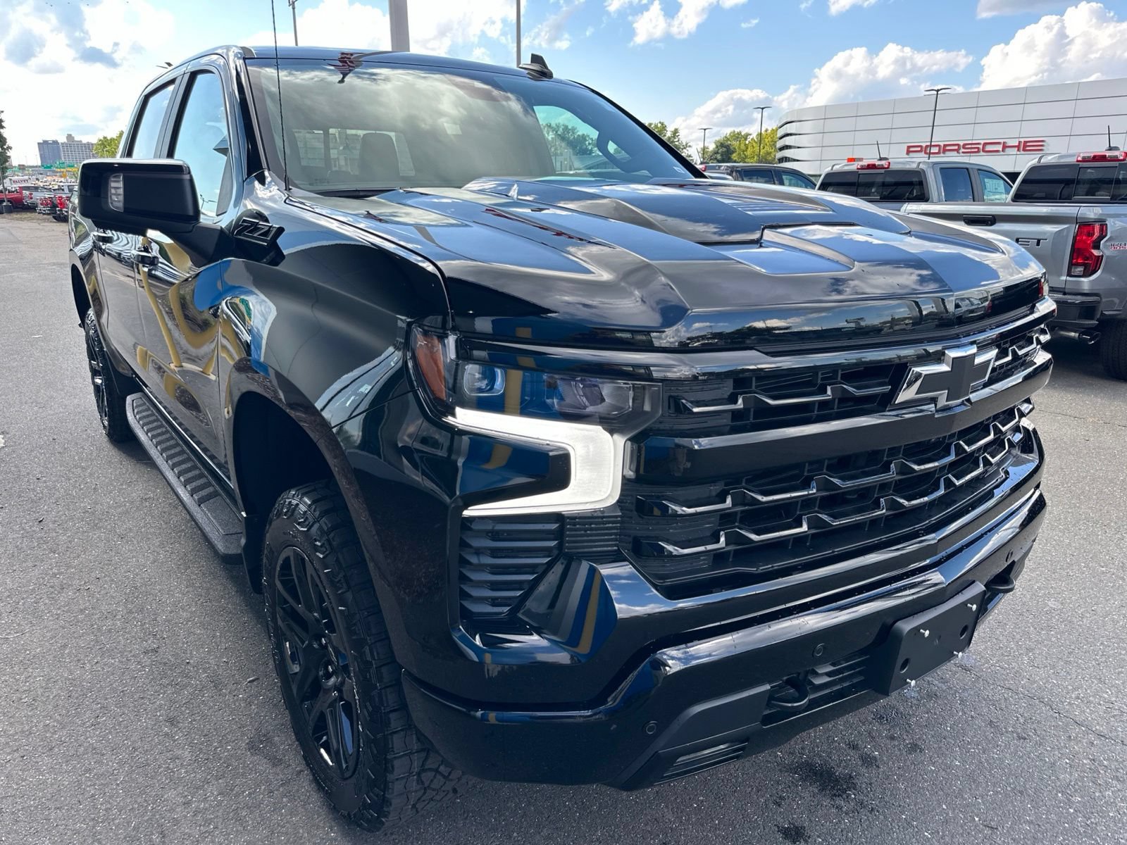 New 2026 Chevrolet Silverado 1500 LT Trail Boss w/ LT Trail Boss Premium Package AWD/4WD image 3