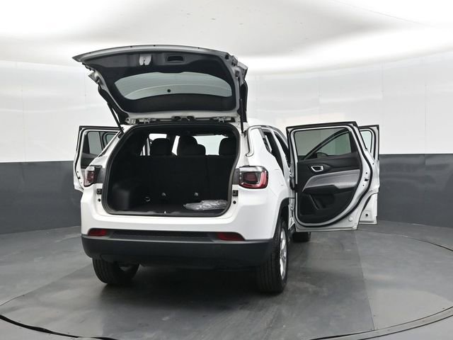 Used 2025 Jeep Compass Sport image 48