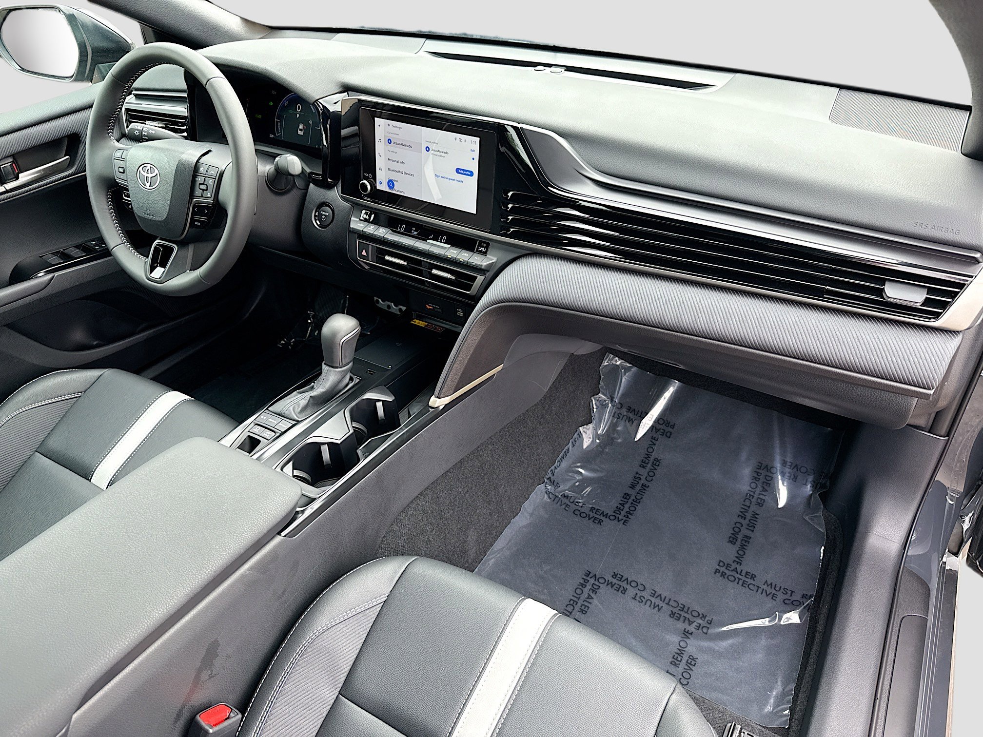 Used 2025 Toyota Camry SE image 14