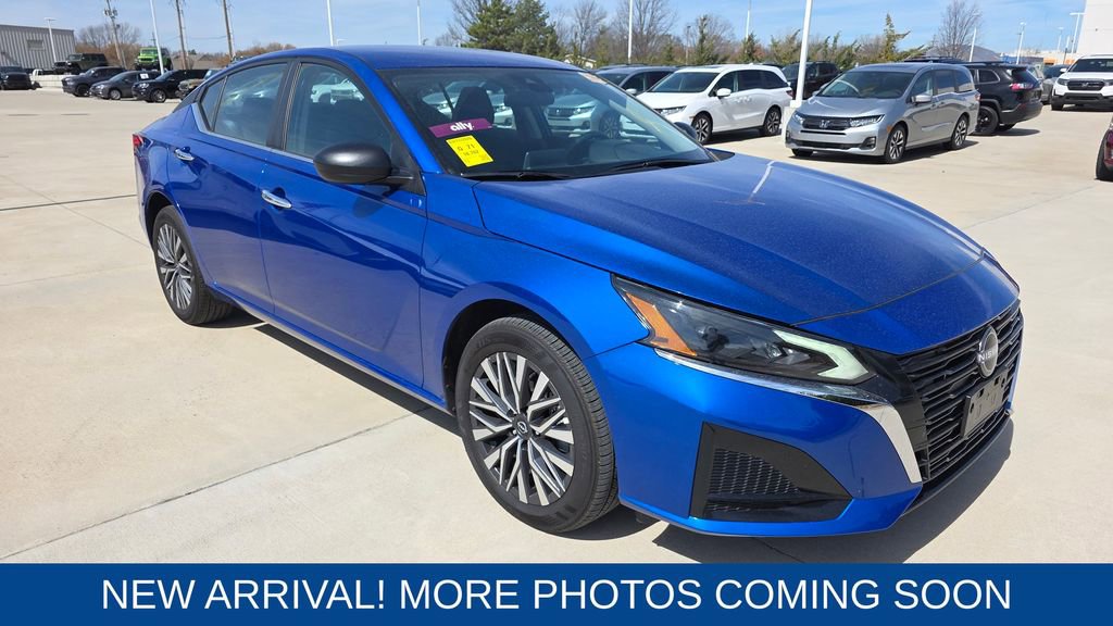 Used 2025 Nissan Altima 2.5 SV image 7