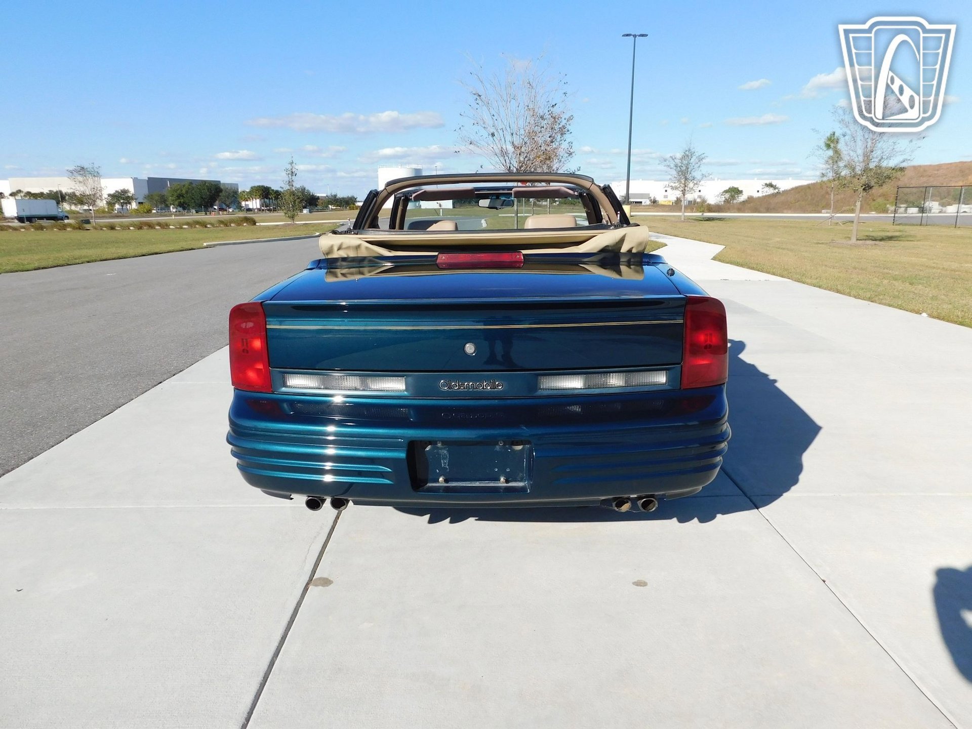Used 1995 Oldsmobile Cutlass Supreme Convertible image 4