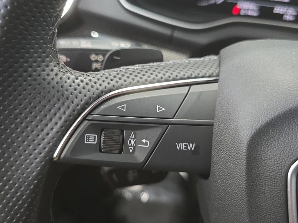 Used 2023 Audi SQ5 Prestige w/ Prestige Package AWD/4WD image 17