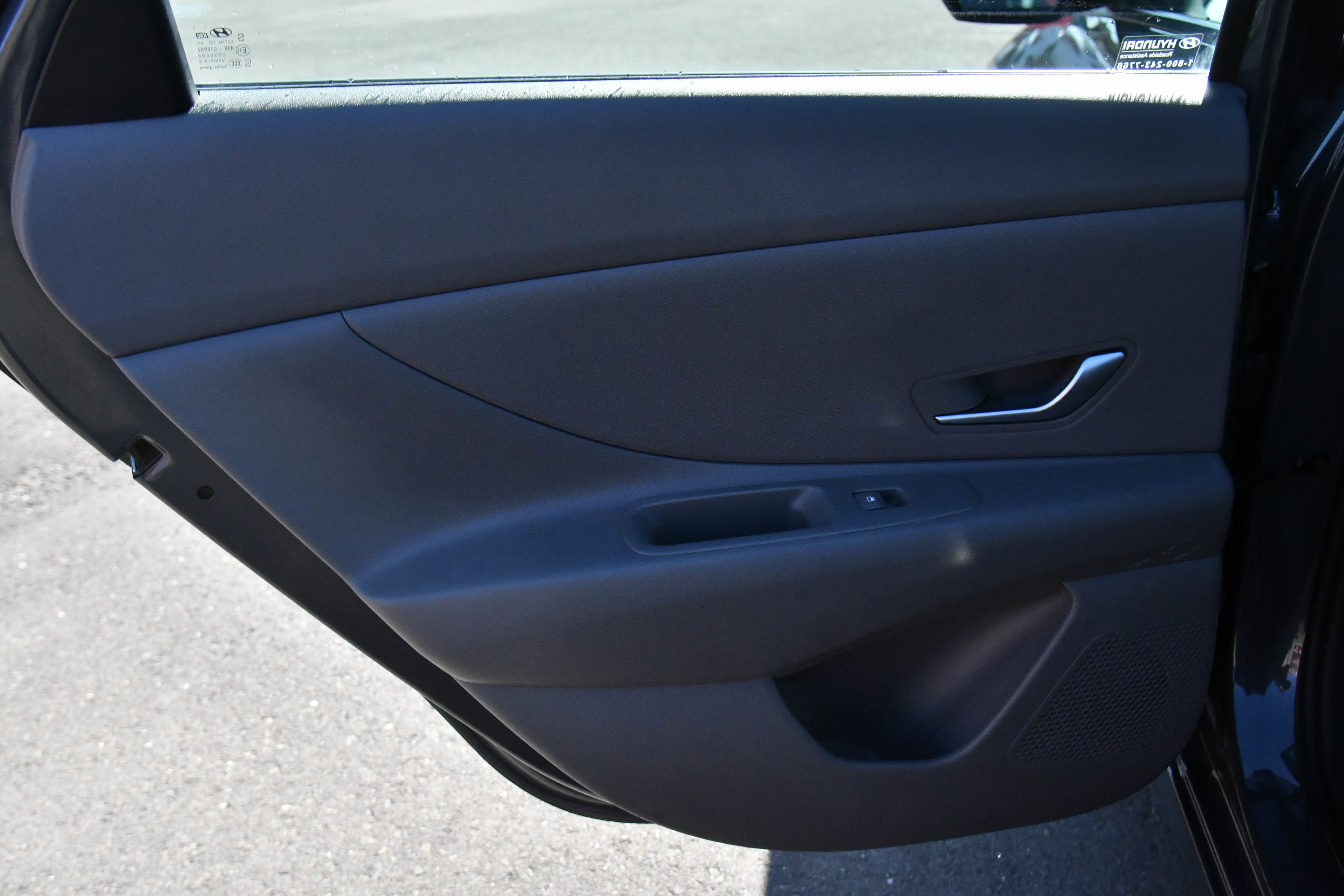 Used 2024 Hyundai Elantra SE FWD image 31