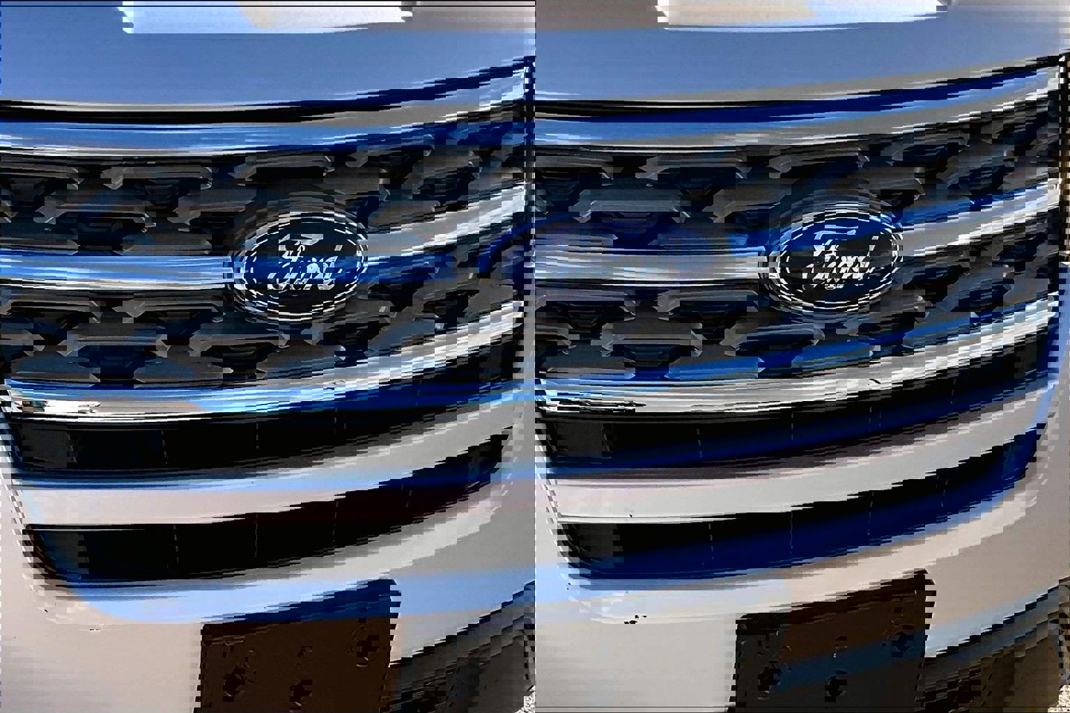 Used 2018 Ford Explorer Base image 27