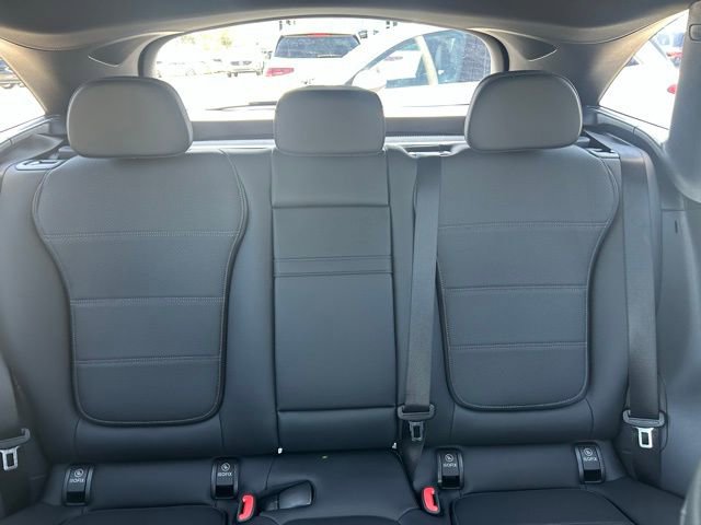 Used 2025 Mercedes-Benz GLC 300 image 34