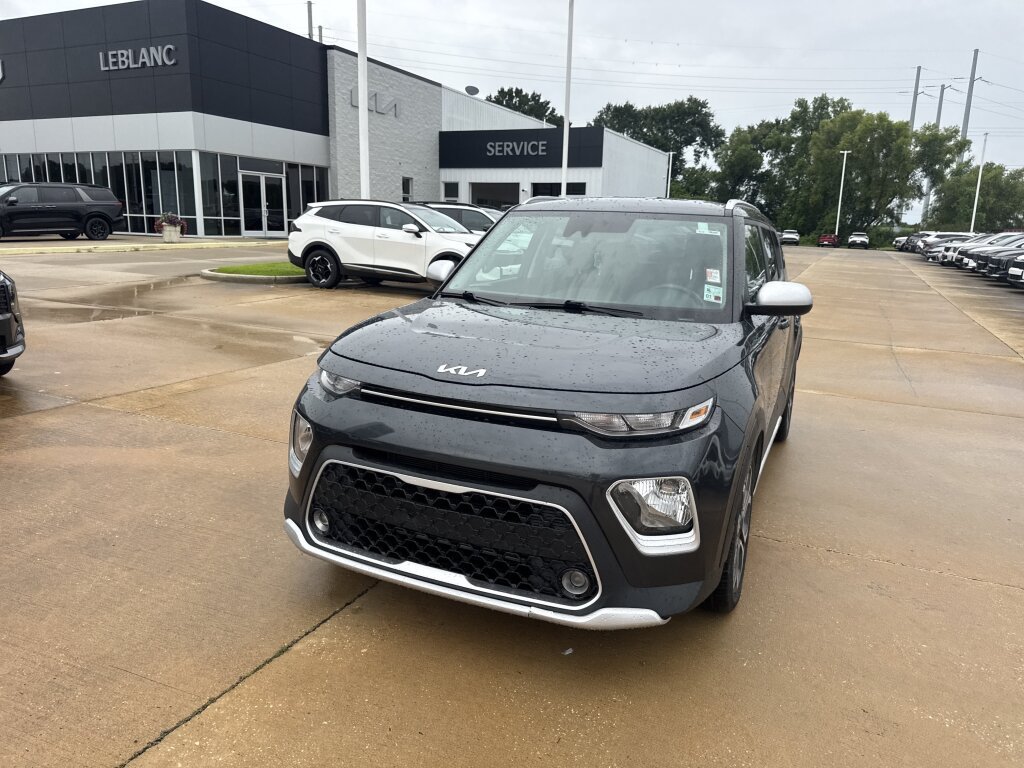 Used 2022 Kia Soul X-Line FWD image 4