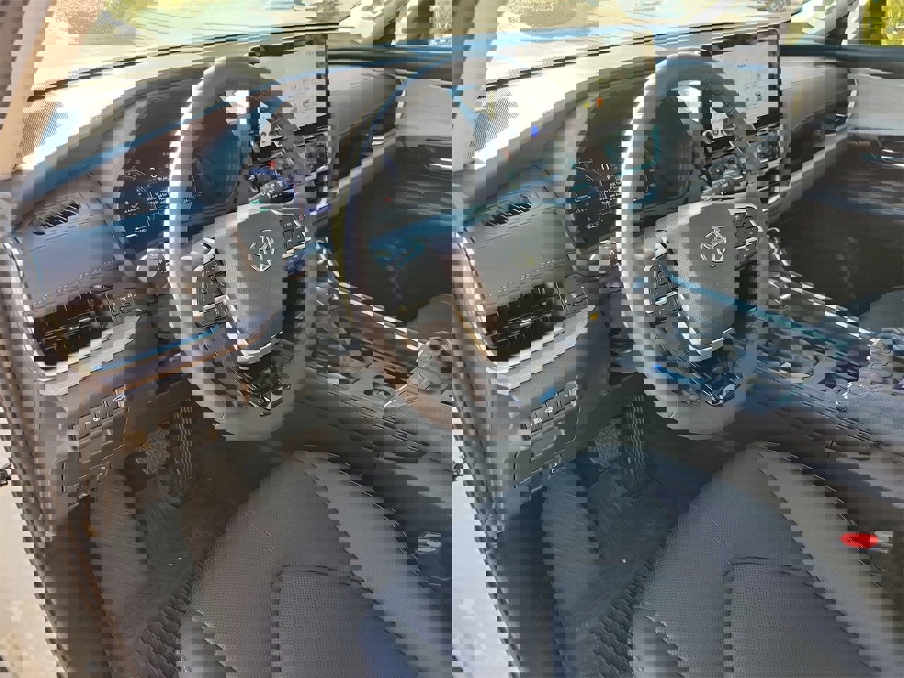 Used 2024 Toyota Grand Highlander Limited image 15