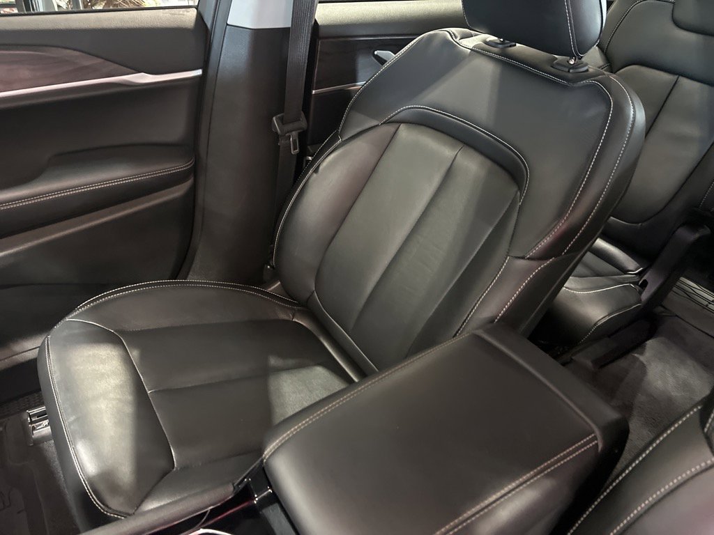 Used 2021 Jeep Grand Cherokee L Limited image 9