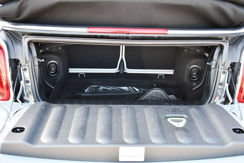 Used 2023 MINI Cooper S w/ Signature Upholstery Package FWD image 16