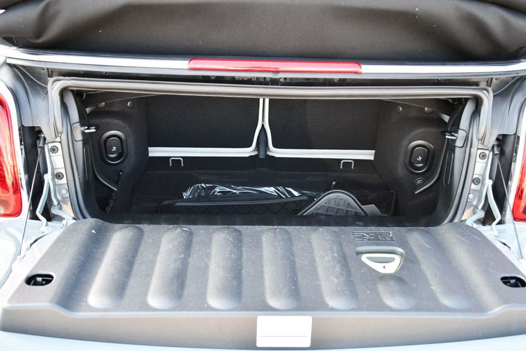 Used 2023 MINI Cooper S w/ Signature Upholstery Package FWD image 16