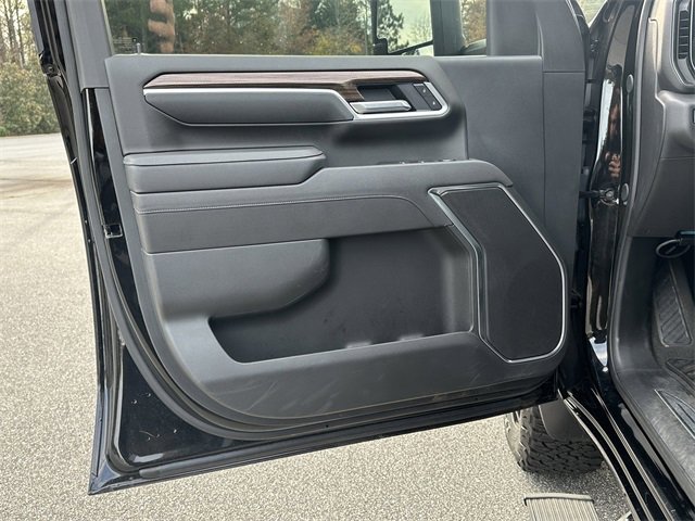 Used 2025 Chevrolet Silverado 2500 LT w/ Trail Boss Package image 11