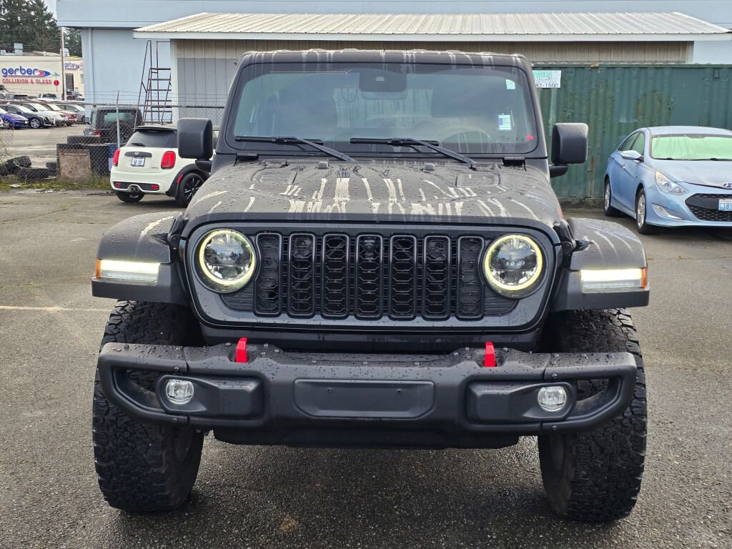 Used 2024 Jeep Wrangler Rubicon image 3