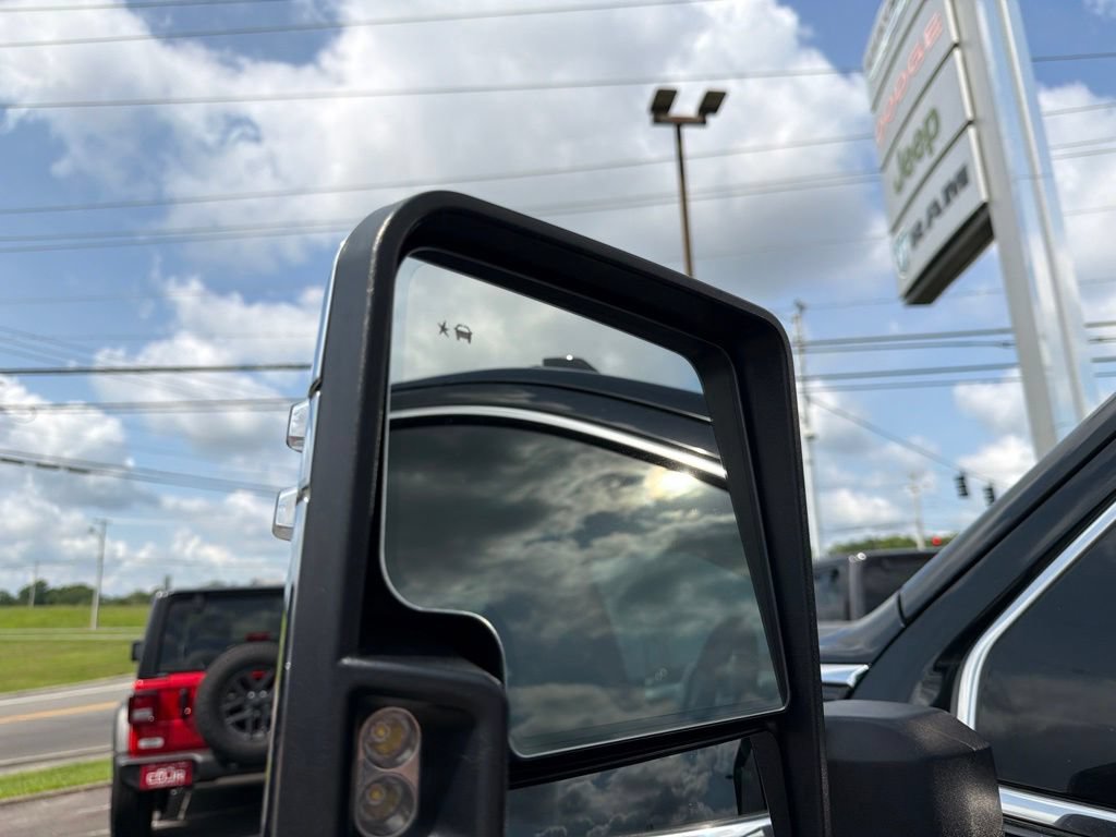 Used 2023 GMC Sierra 3500 Denali w/ Denali Ultimate Package AWD/4WD image 27