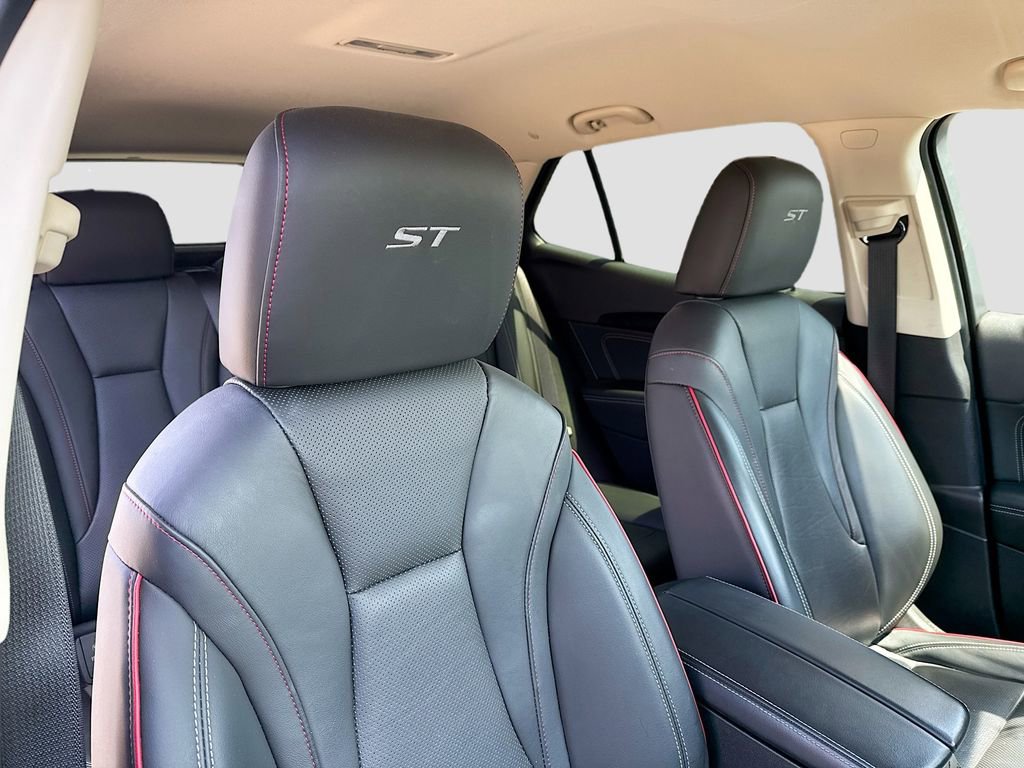 Used 2022 Buick Envision Essence w/ Sport Touring Package image 22