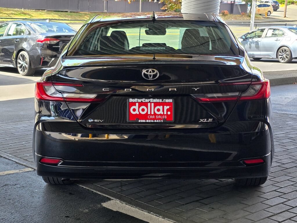 Used 2025 Toyota Camry XLE FWD image 6