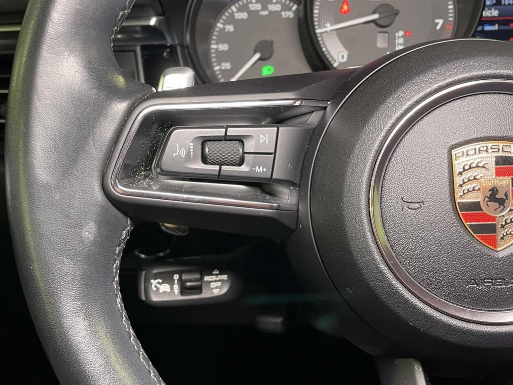 Certified 2024 Porsche Macan AWD/4WD image 40